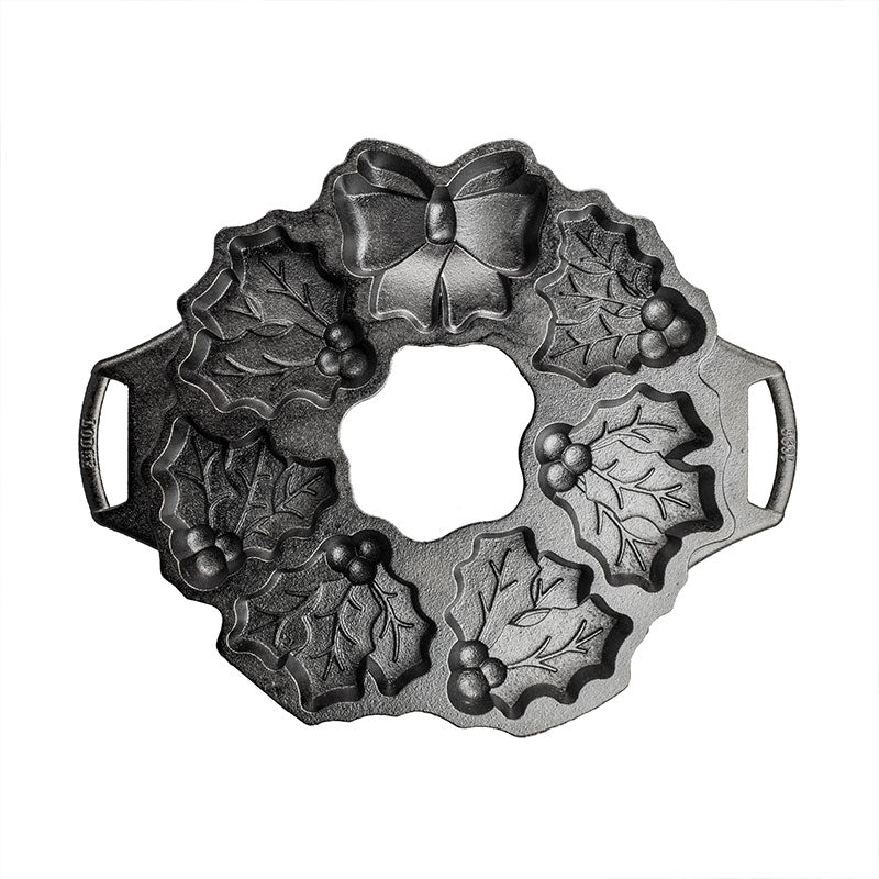 Seasoned Cast Iron Holiday Wreath Pan - Image 3