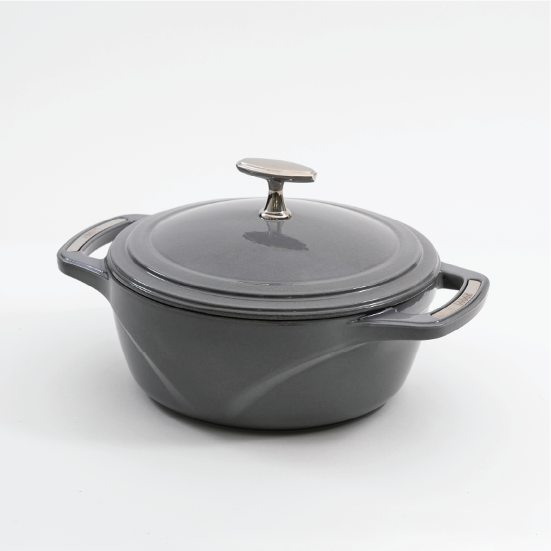 USA Enamel? Cast Iron Dutch Oven - Image 79