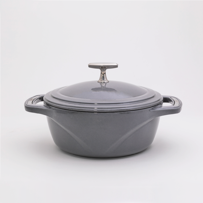 USA Enamel? Cast Iron Dutch Oven - Image 24