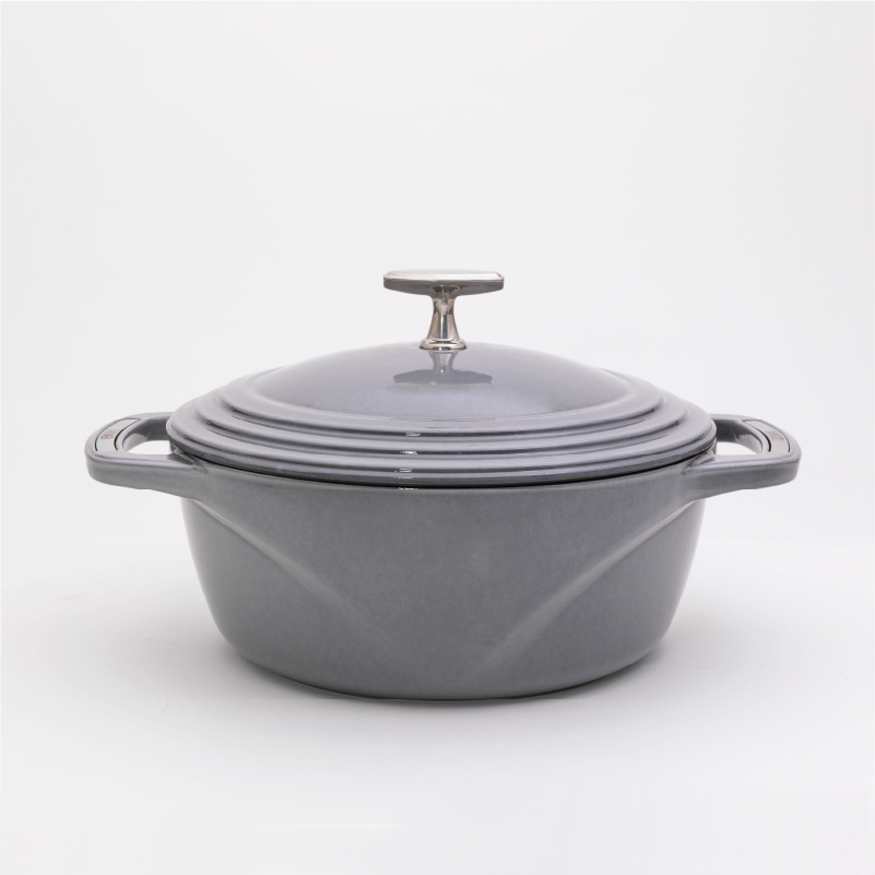 USA Enamel? Cast Iron Dutch Oven - Image 17