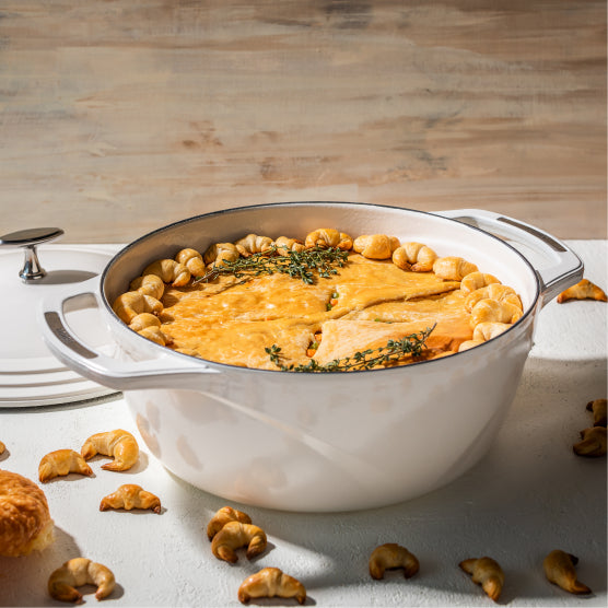 USA Enamel? Cast Iron Dutch Oven - Image 98